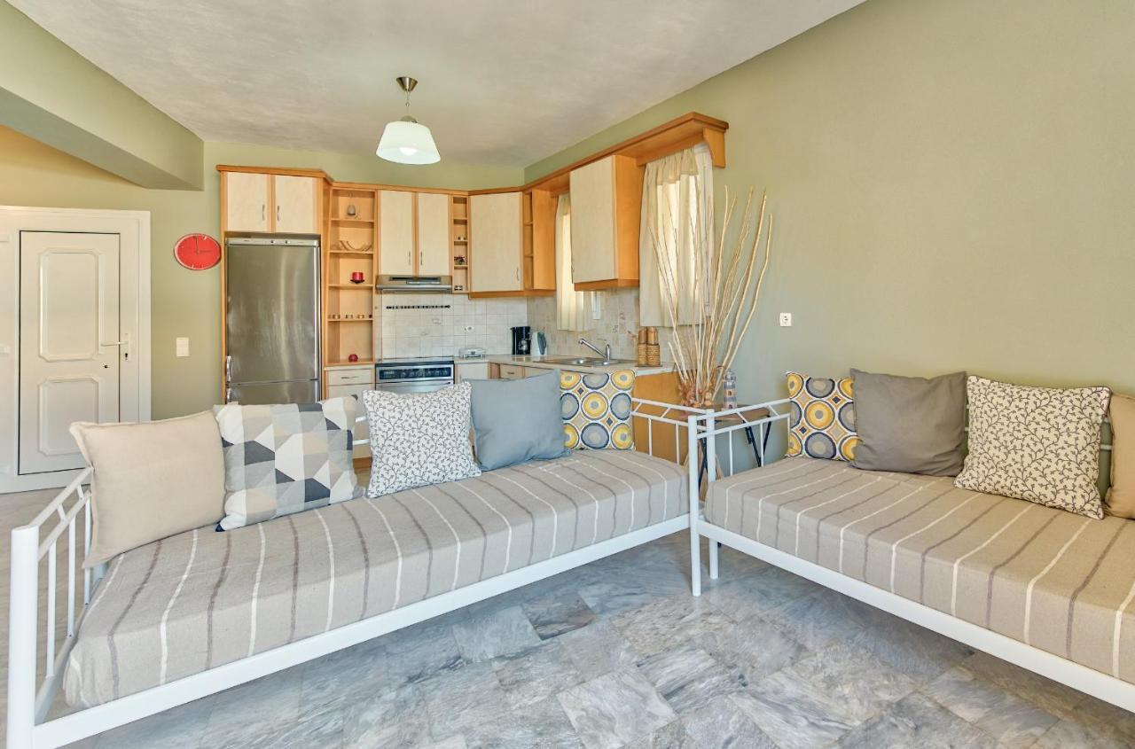 Avesta Apartments - 200M From The Beach Vasilikí Kültér fotó